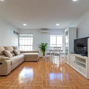 Charming 2 Bedroom At Triana Center By Oui Espagne