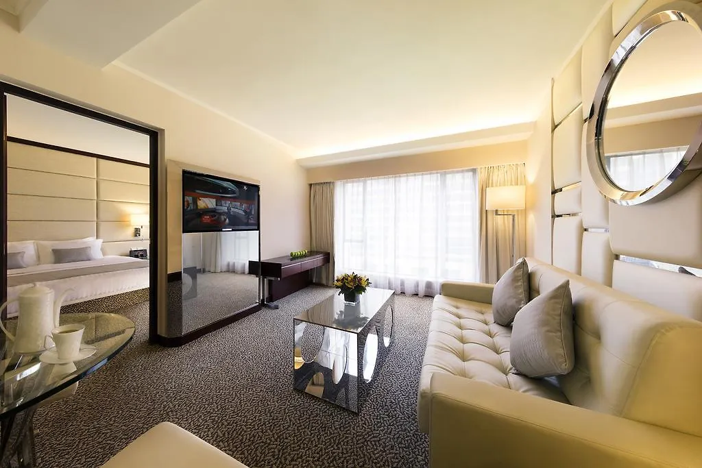 Regal Kowloon Hotel Hong Kong 4*,