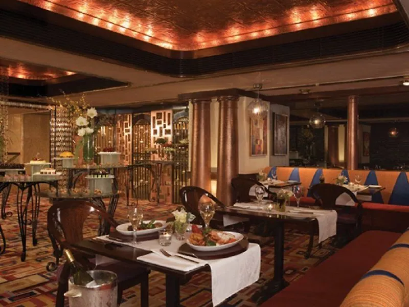 Regal Kowloon Hotel Hong Kong 4*,